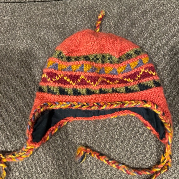 Newari Icelandic Design 100% Wool Knit Hat Ear Flaps Made in Nepal Women’s OS - Picture 3 of 9